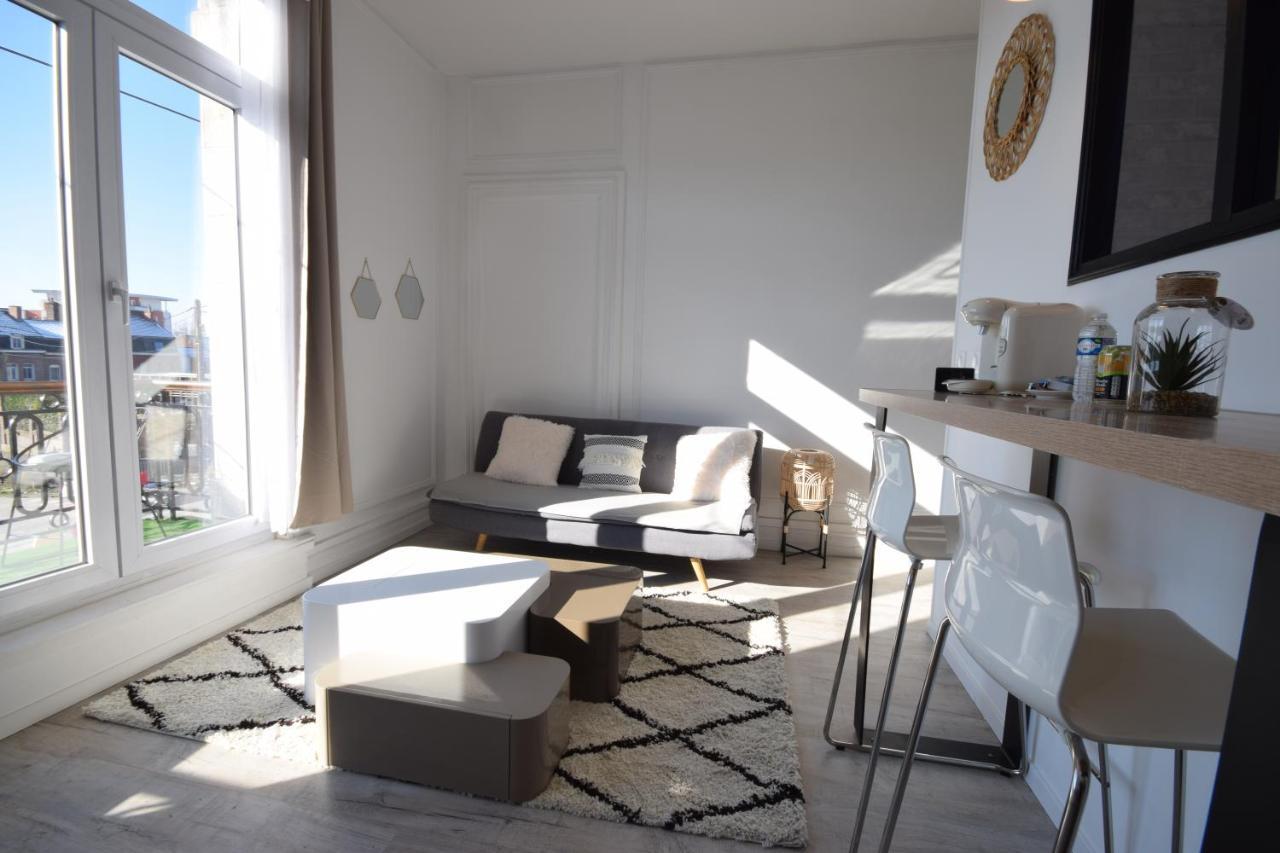 Chic Appart Design - Hyper Centre - Tramway - Free Wifi - Lerelaisdodile12 Валенсиен Екстериор снимка